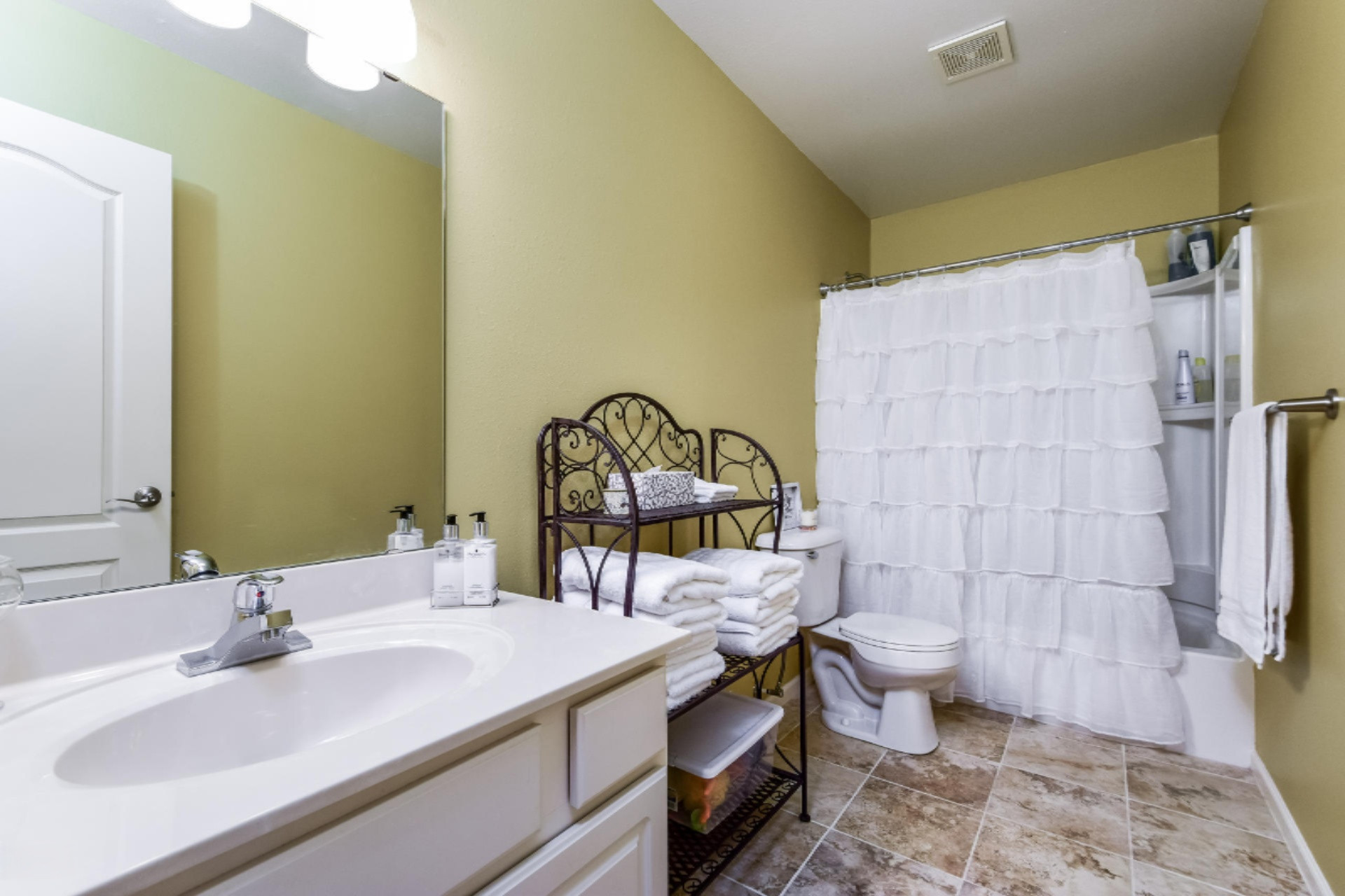 8562 Sunnyview Road Southeast Caledonia, MI 49316 - Photo 18 of 22 018-Bathroom-5734172-medium