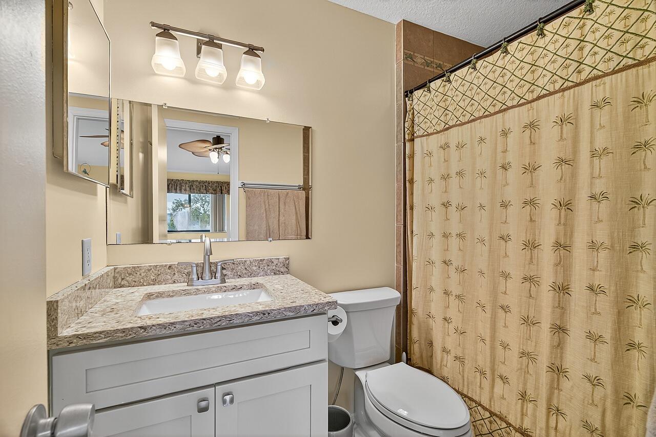 5720 Pelican Pointe Drive, Unit 3 Sebastian, FL 32958 - Photo 17 of 41 5720-Pelican-Pointe-Dr-HigMedia-019-1280