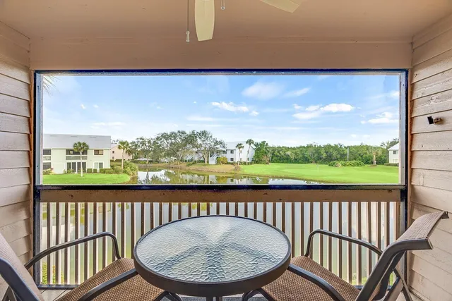 $229,000 | 5720 Pelican Pointe Drive, Unit 3, Sebastian, FL 32958