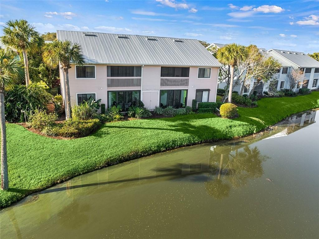 5720 Pelican Pointe Drive, Unit 3 Sebastian, FL 32958 - Photo 27 of 41 R23