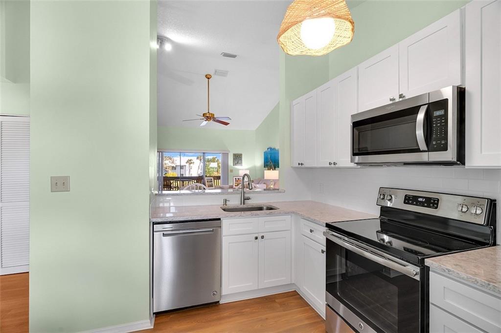 5720 Pelican Pointe Drive, Unit 3 Sebastian, FL 32958 - Photo 9 of 41 9