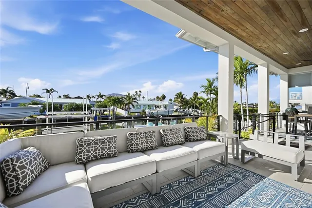 $4,250,000 | 628 Dundee Lane, Holmes Beach, FL 34217