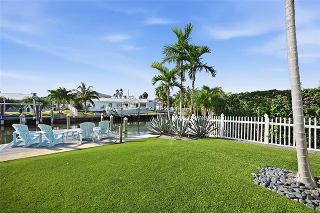 $4,250,000 | 628 Dundee Lane, Holmes Beach, FL 34217