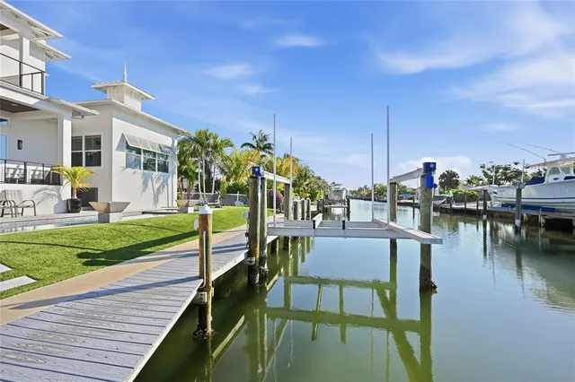 $4,250,000 | 628 Dundee Lane, Holmes Beach, FL 34217