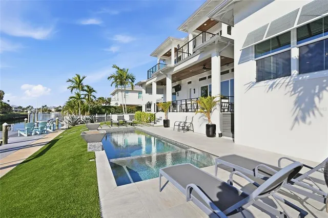 $4,250,000 | 628 Dundee Lane, Holmes Beach, FL 34217