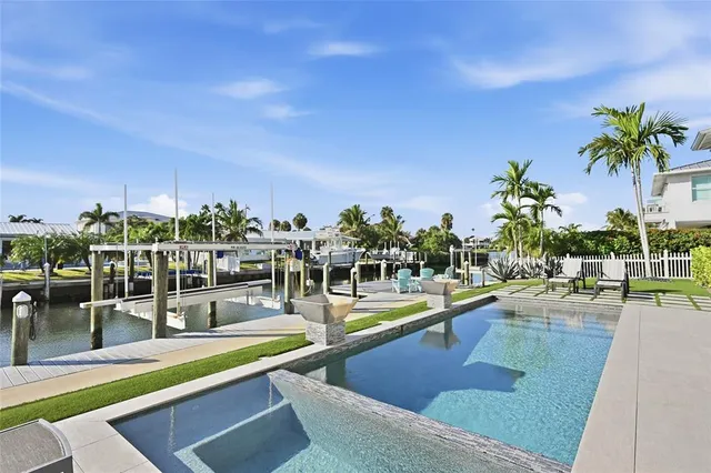 $4,250,000 | 628 Dundee Lane, Holmes Beach, FL 34217