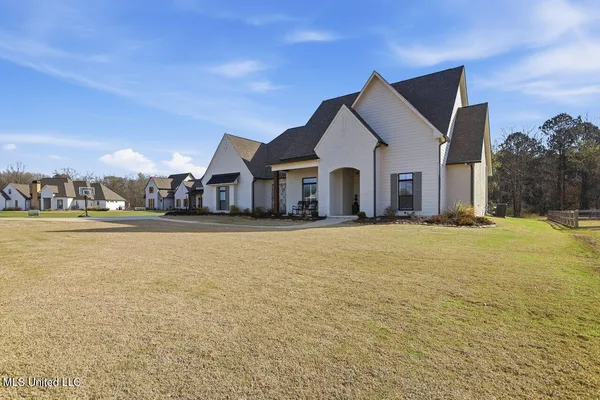 $799,000 | 400 Calvary Crossing, Brandon, MS 39047