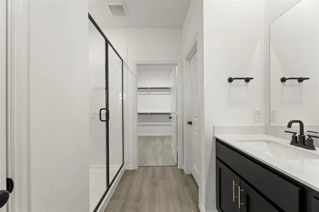 a view of empty room with window