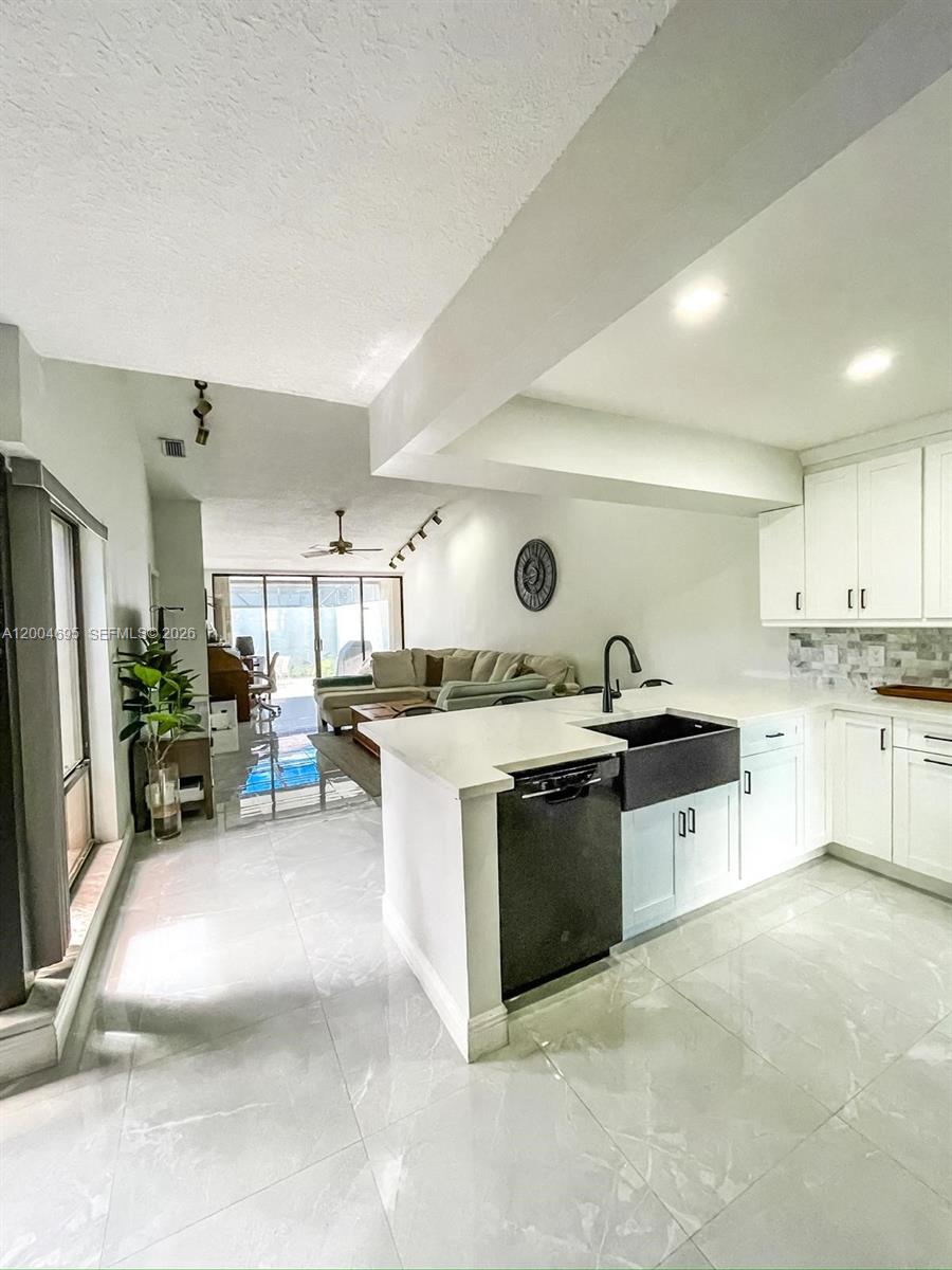 13360 Southwest 89th Terrace, Unit G Miami, FL 33186 - Photo 3 of 21