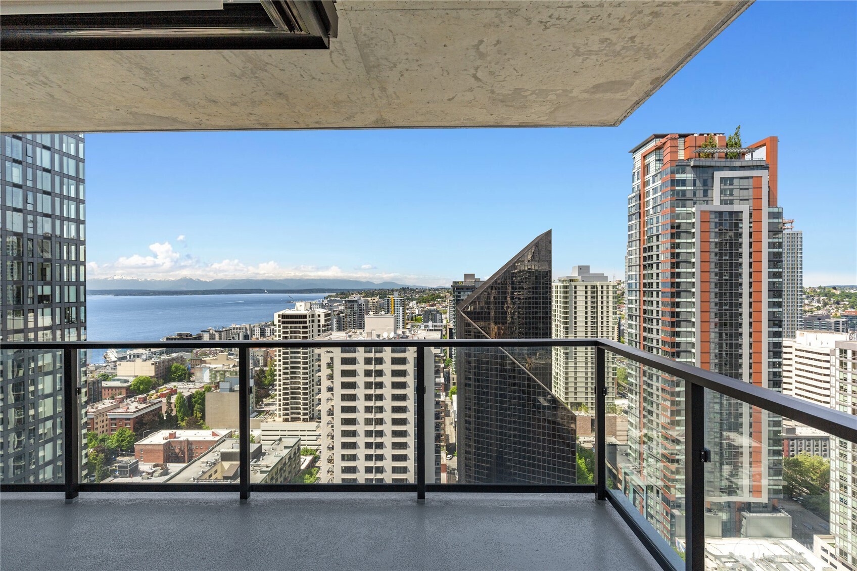 300 Virginia Street, Unit 2602 Seattle, WA 98101 - Photo 14 of 27