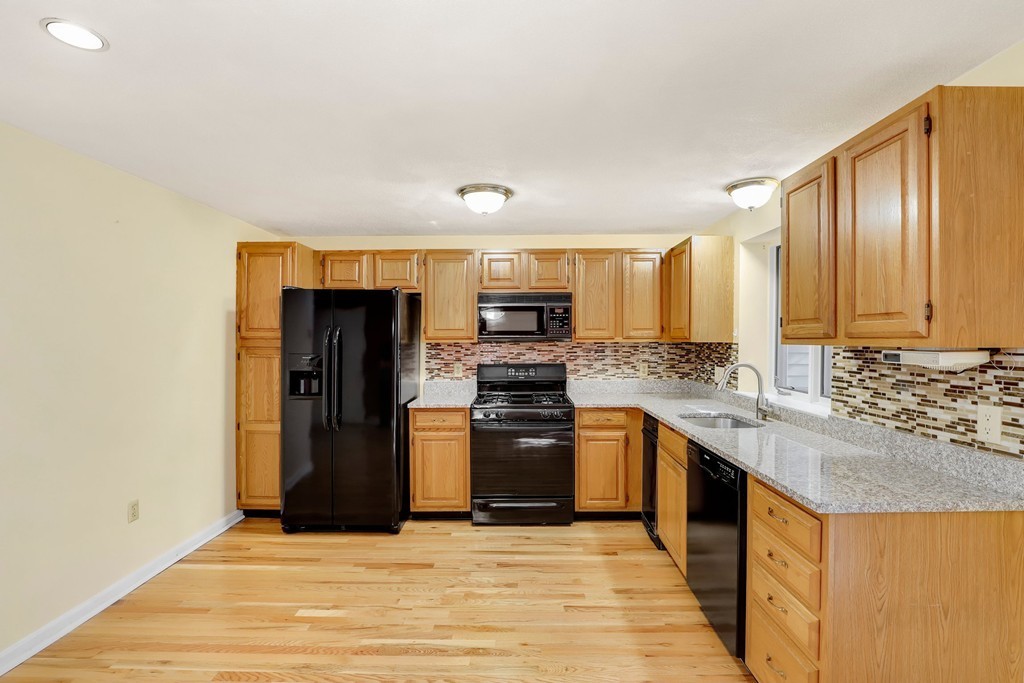17 Deer Path, Unit 2 Maynard, MA 01754 - Photo 12 of 40 Gallery Image 12