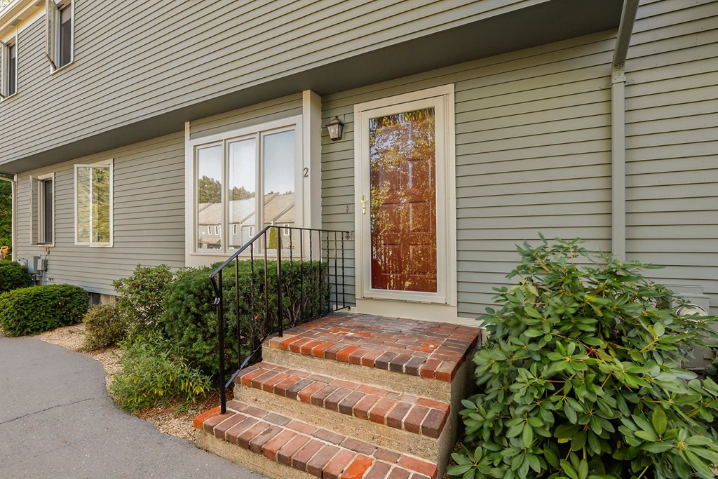 17 Deer Path, Unit 2 Maynard, MA 01754 - Photo 3 of 40 Gallery Image 3