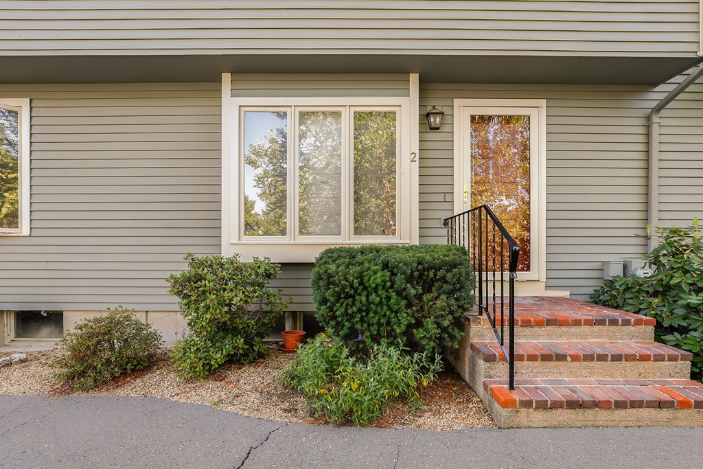 17 Deer Path, Unit 2 Maynard, MA 01754 - Photo 4 of 40 Gallery Image 4