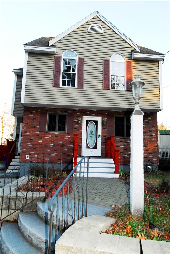 441 Calef Road Manchester, NH 03103 - Photo 1 of 15
