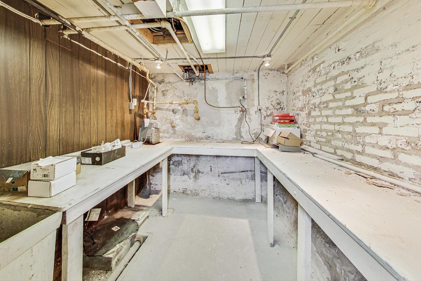 1310 North Astor Street Chicago, IL 60610 - Photo 25 of 33