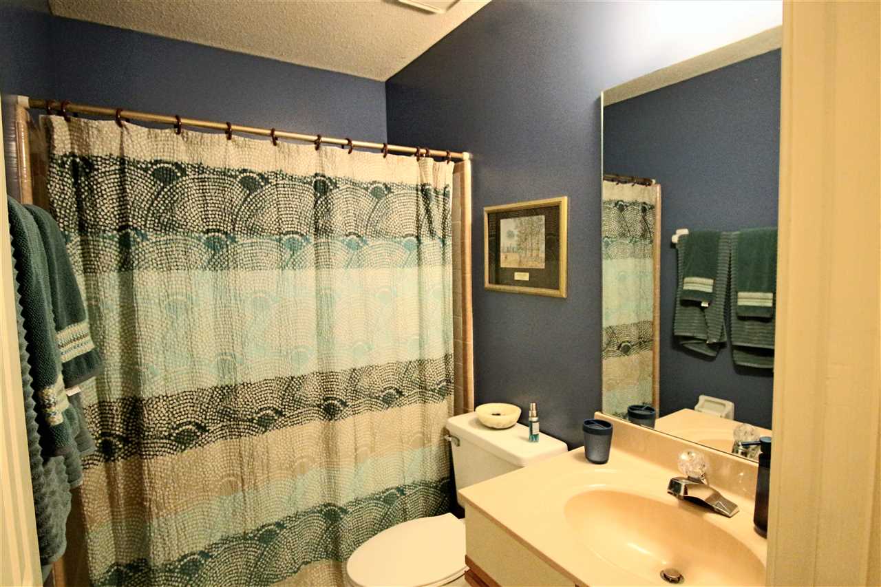 8541 Bazemore Road Memphis, TN 38018 - Photo 21 of 24 a bathroom with a sink and toilet