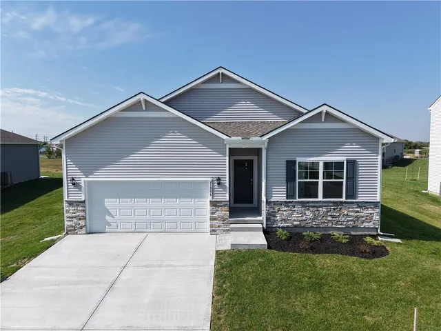 $357,990 | 21806 Lucca Lane, Peculiar, MO 64078