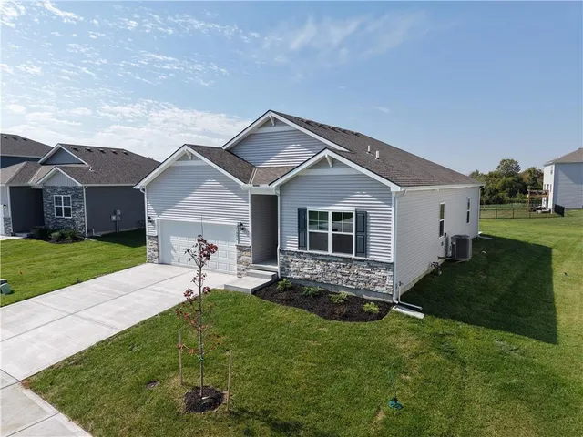 $357,990 | 21806 Lucca Lane, Peculiar, MO 64078