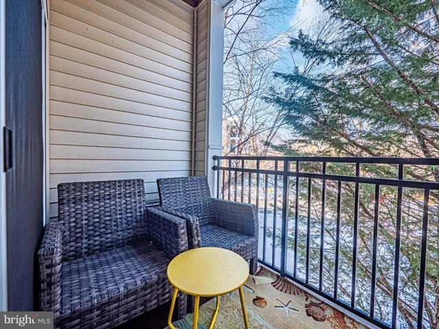 $305,000 | 12957 Centre Park Circle, Unit 212, Herndon, VA 20171