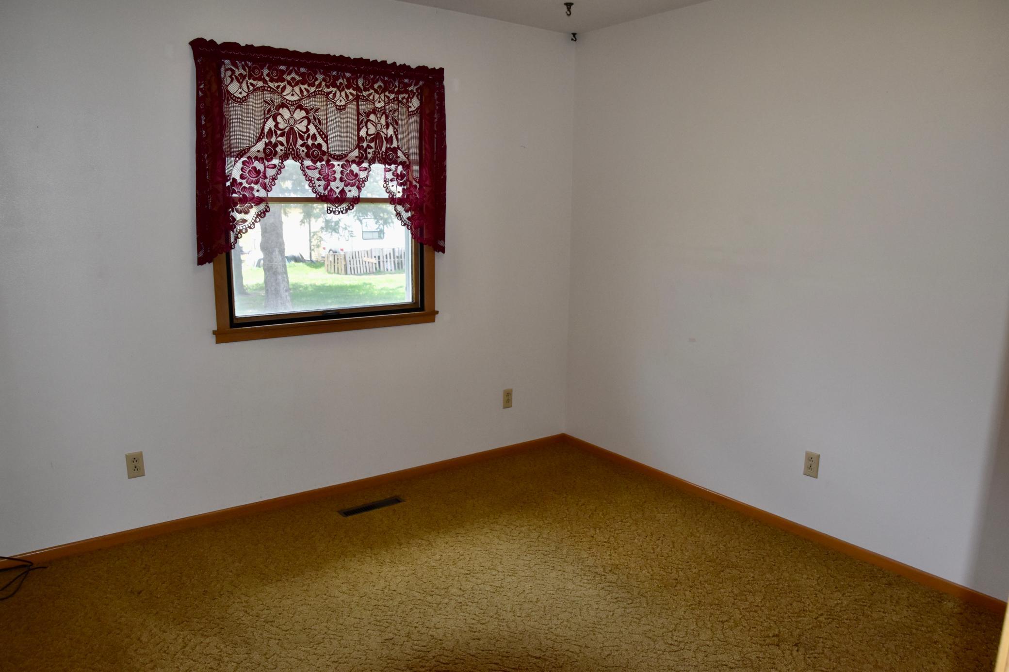 666 3rd Street Ocheyedan, IA 51354 - Photo 19 of 31