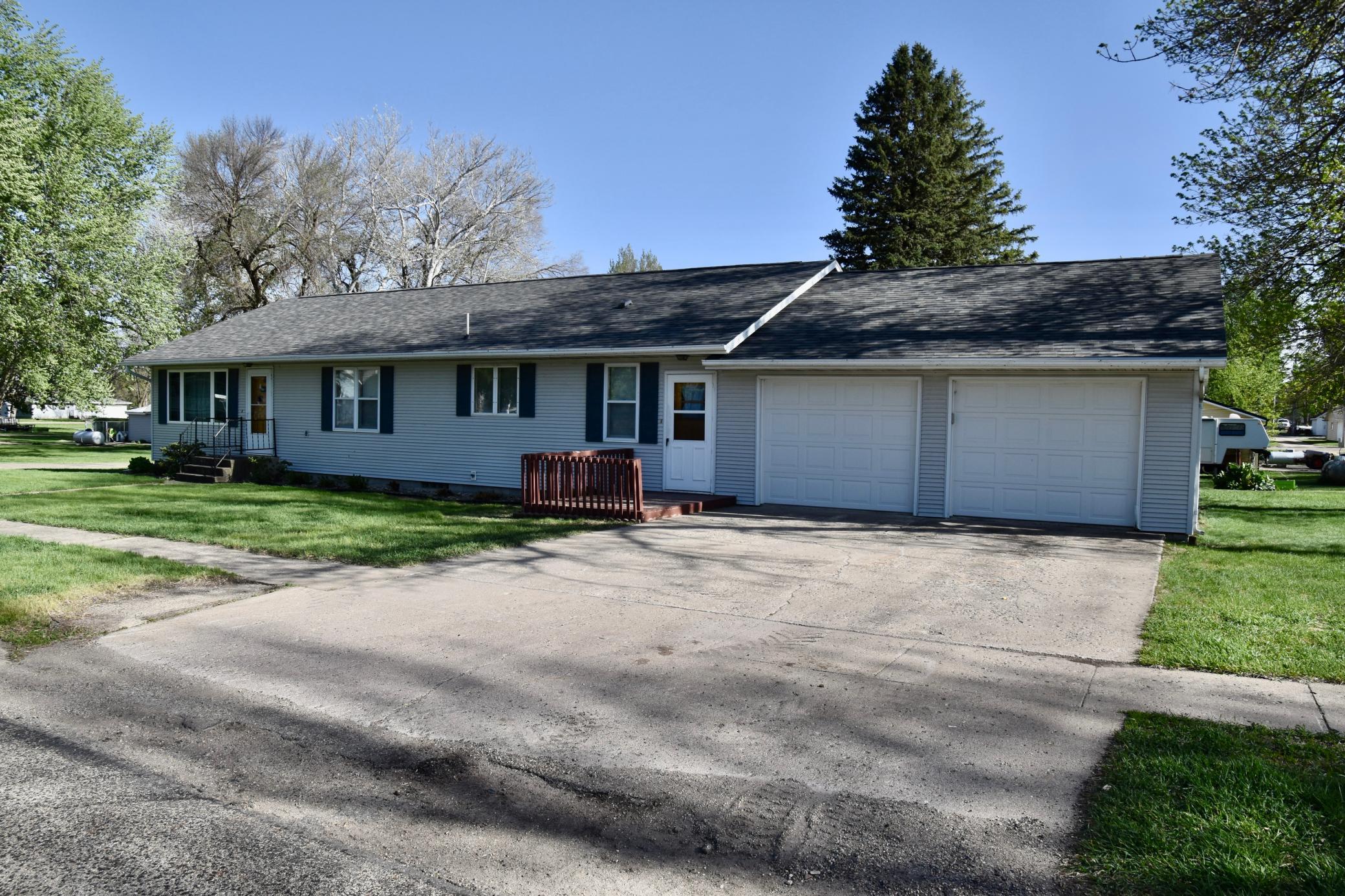 666 3rd Street Ocheyedan, IA 51354 - Photo 2 of 31