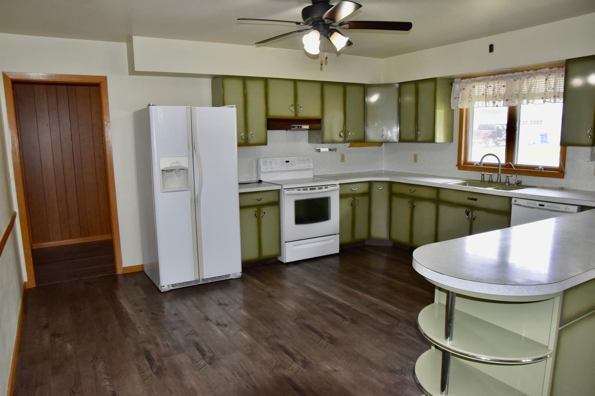 666 3rd Street Ocheyedan, IA 51354 - Photo 7 of 31