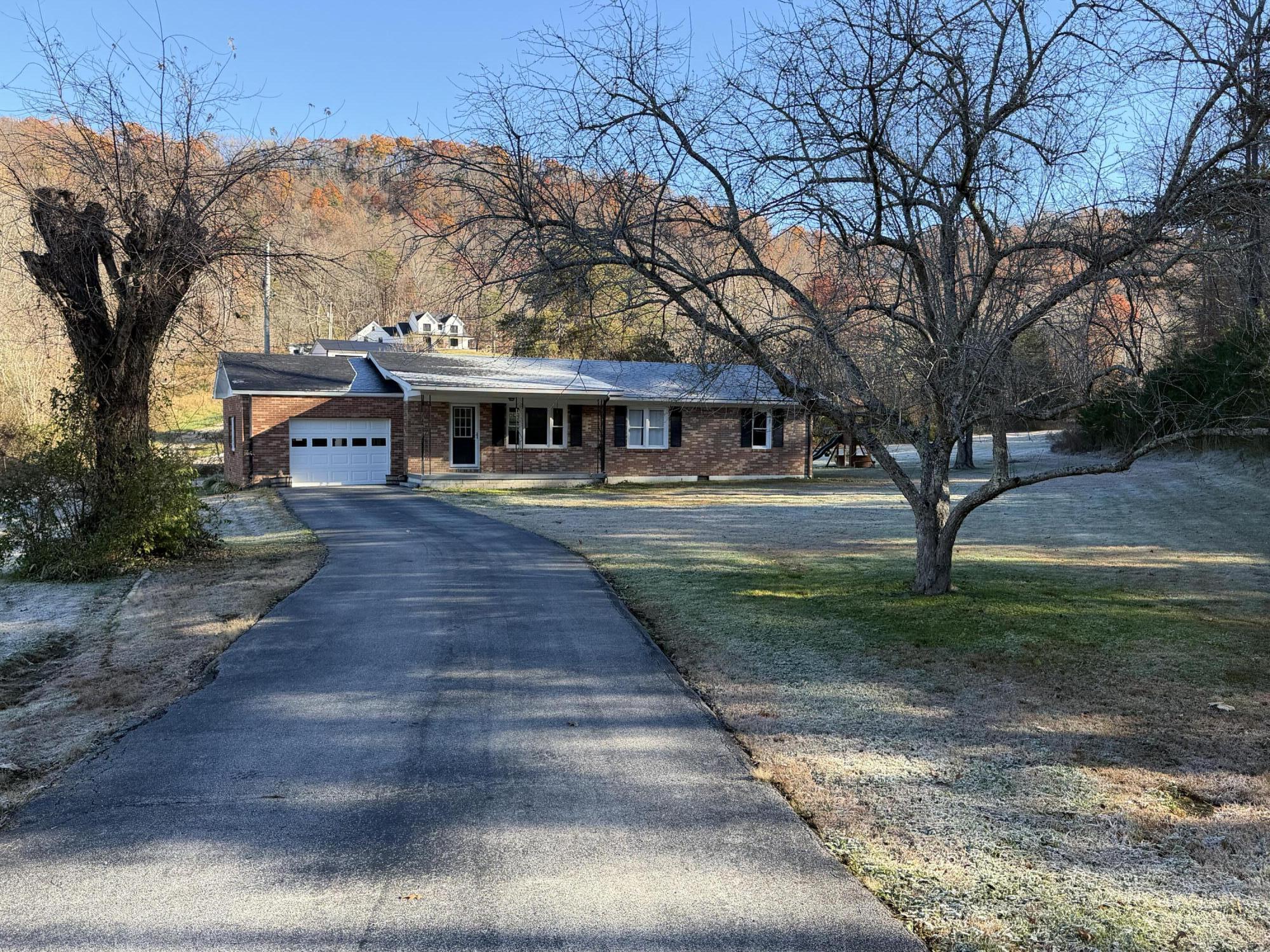 1912 Caudill Road Stanton, KY 40380 - Photo 3 of 27 IMG_0328