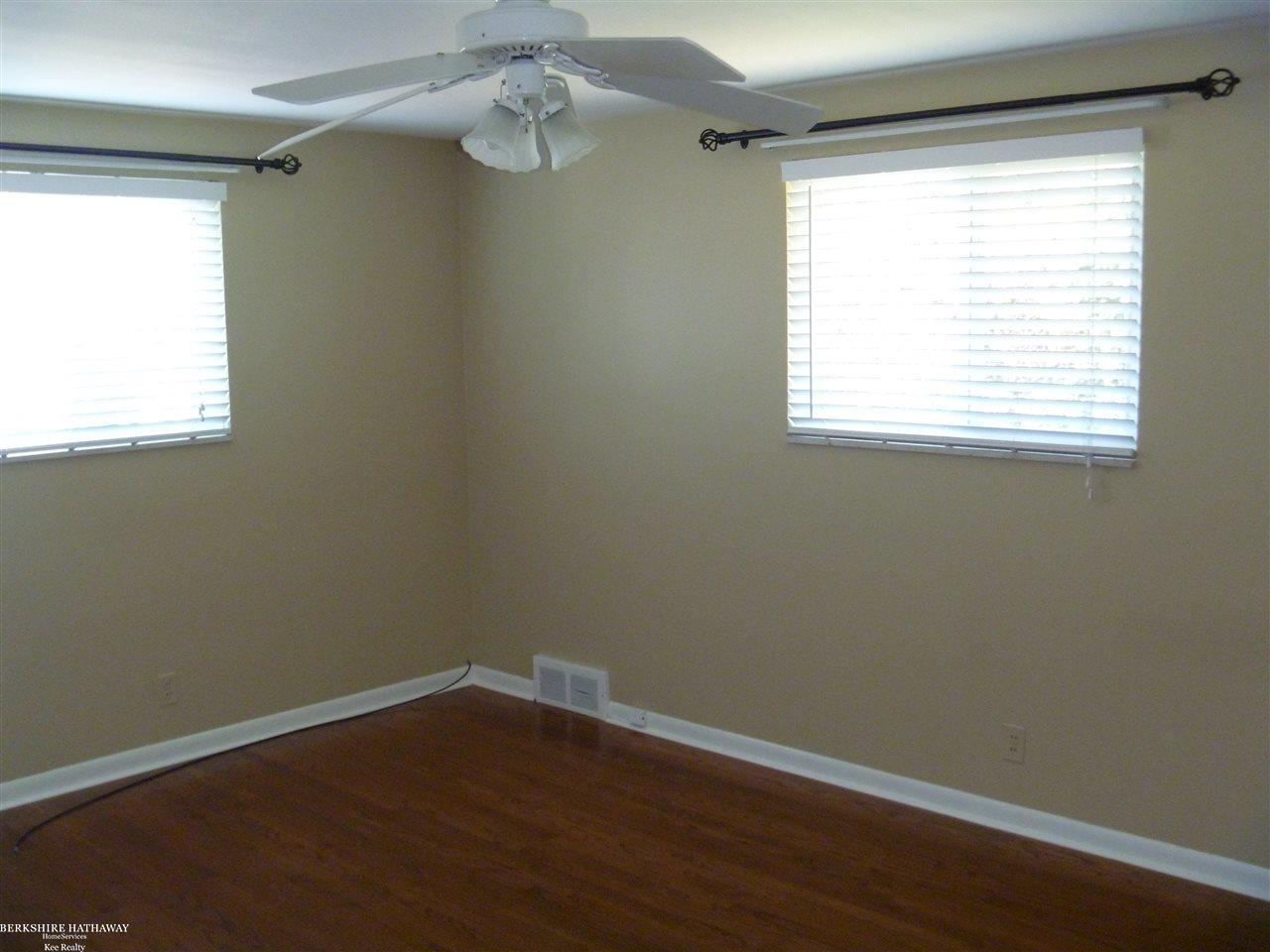 898 Canterbury Road Grosse Pointe Woods, MI 48236 - Photo 15 of 19