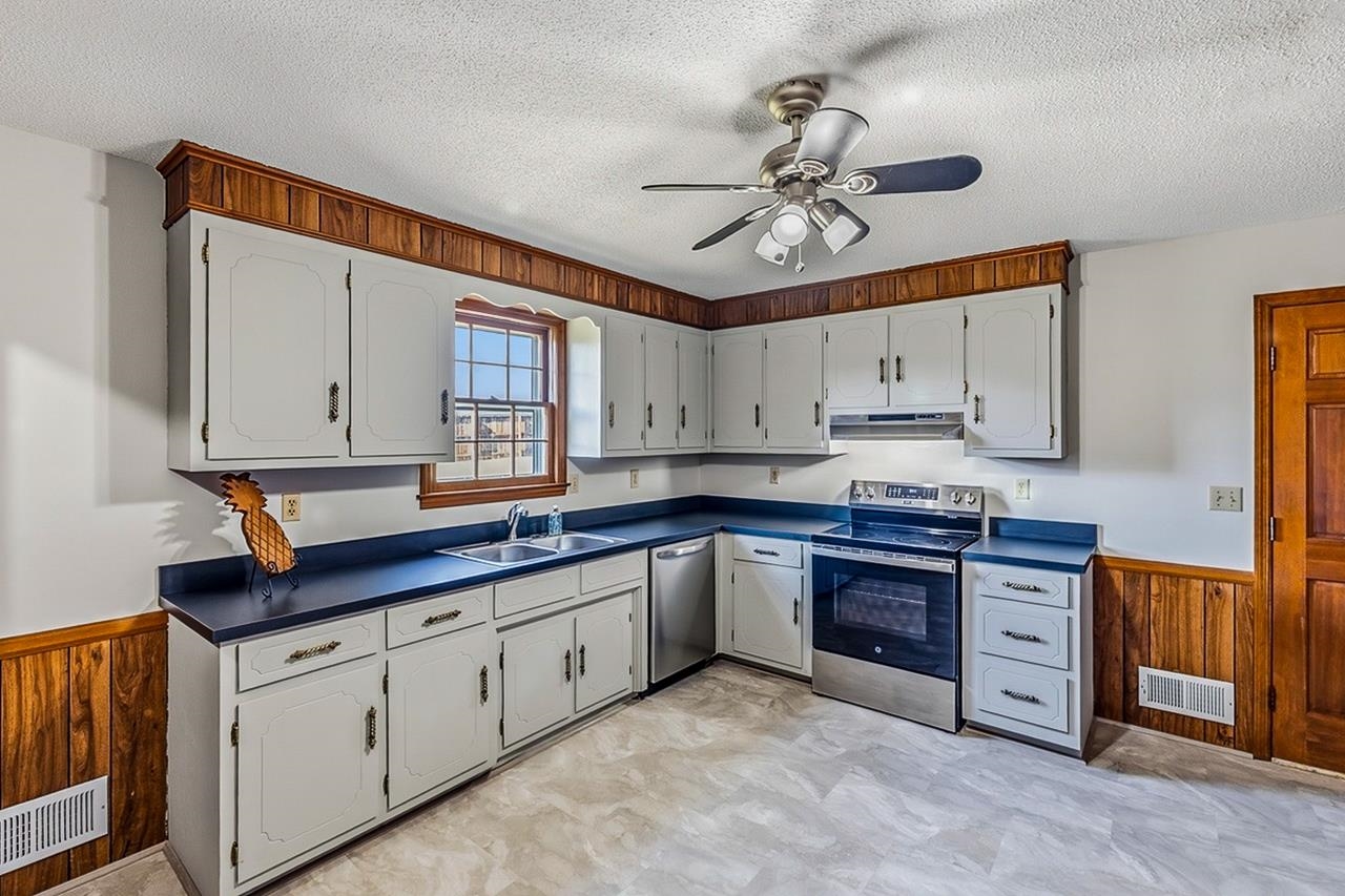 1326 Mount Zion Road Spartanburg, SC 29303 - Photo 9 of 37 Gallery Image 9