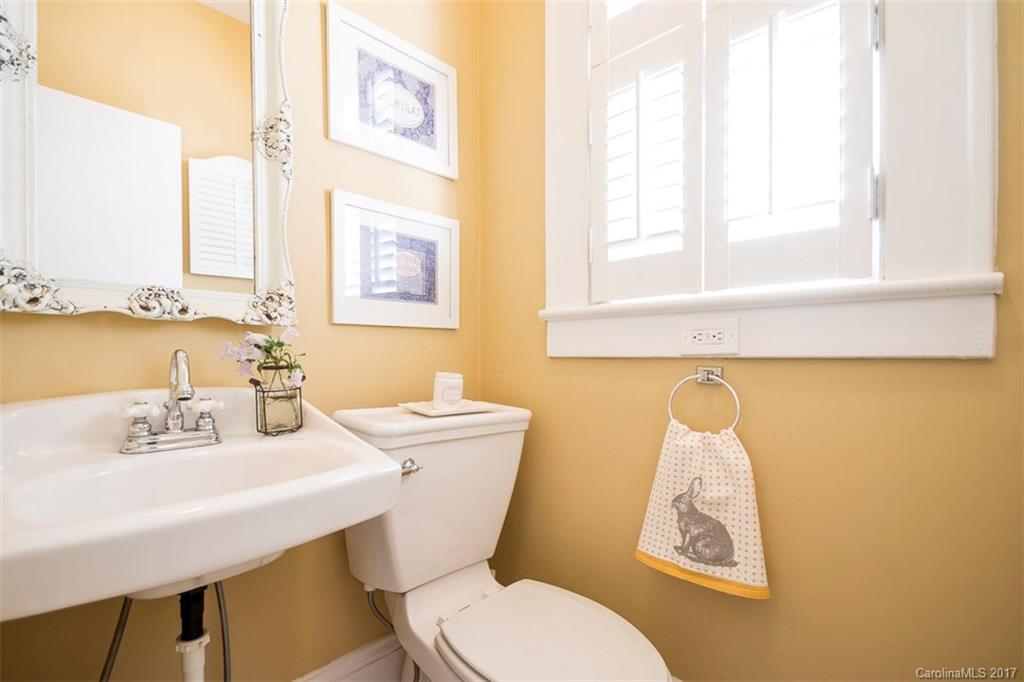 2210 Sharon Road Charlotte, NC 28207 - Photo 20 of 24 Gallery Image 20