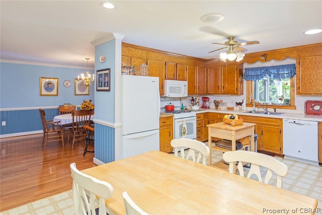 142 Sawmill Road White Stone, VA 22578 - Photo 26 of 38 Large Kitchen with Eat In table area