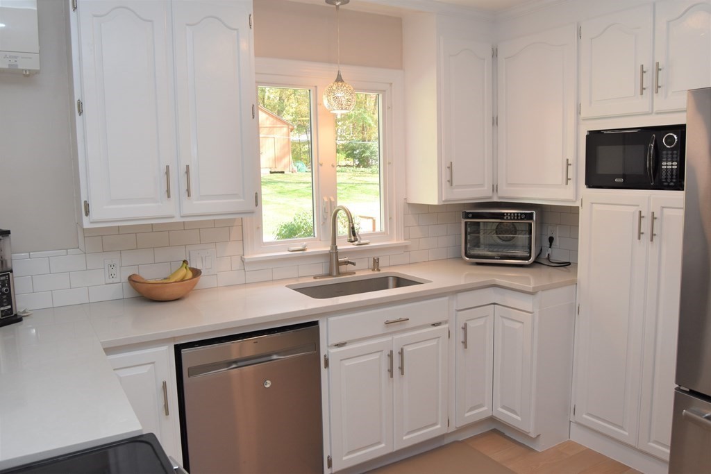 74 Bay Road Belchertown, MA 01007 - Photo 13 of 39 Gallery Image 13