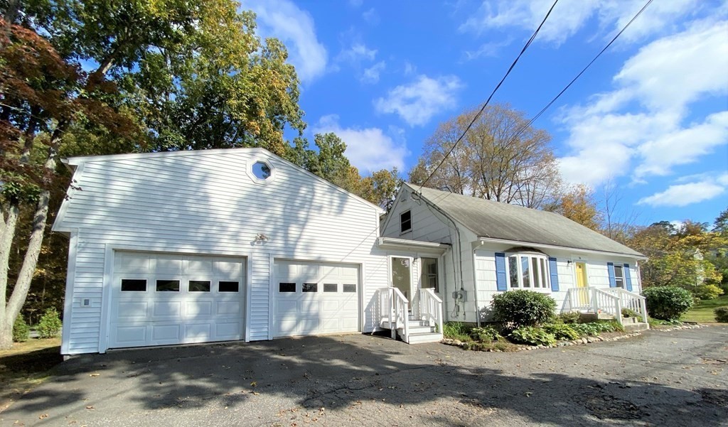 74 Bay Road Belchertown, MA 01007 - Photo 4 of 39 Gallery Image 4