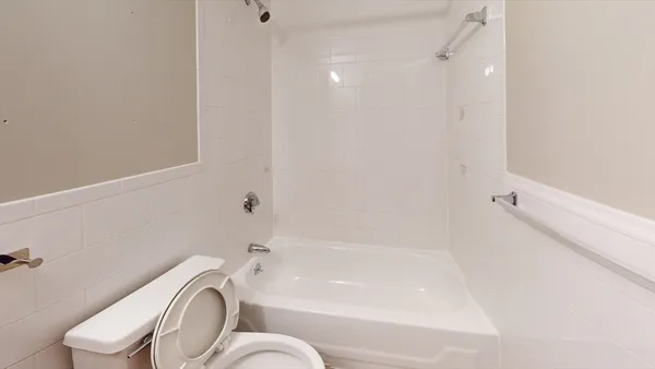 $2,300 | 97 Hudson Street, Unit 2, Boston, MA 02111