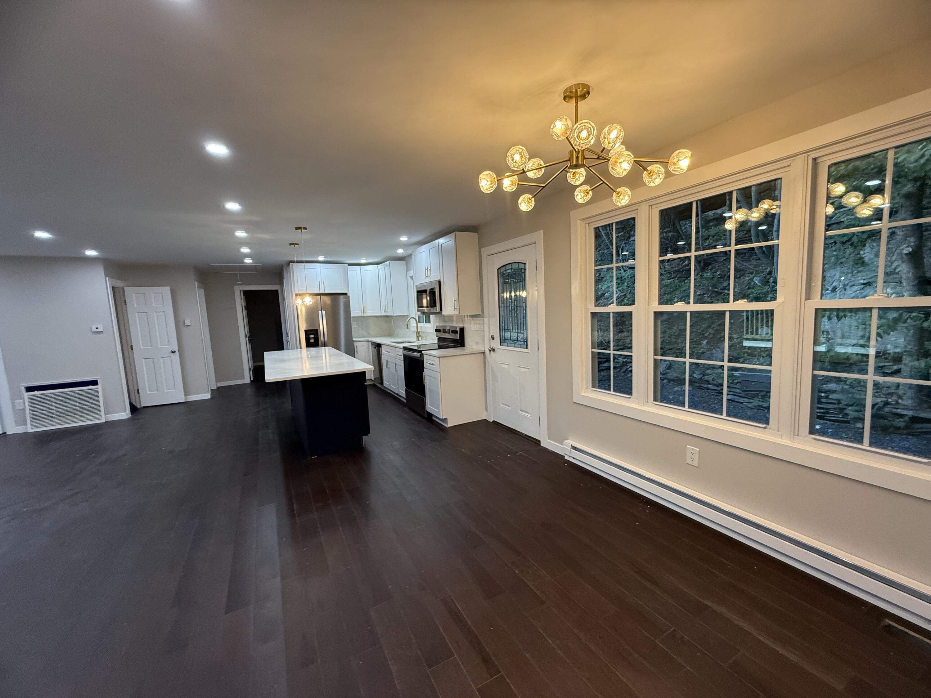 4147 Elderberry Lane East Stroudsburg, PA 18302 - Photo 4 of 33 IMG_3586