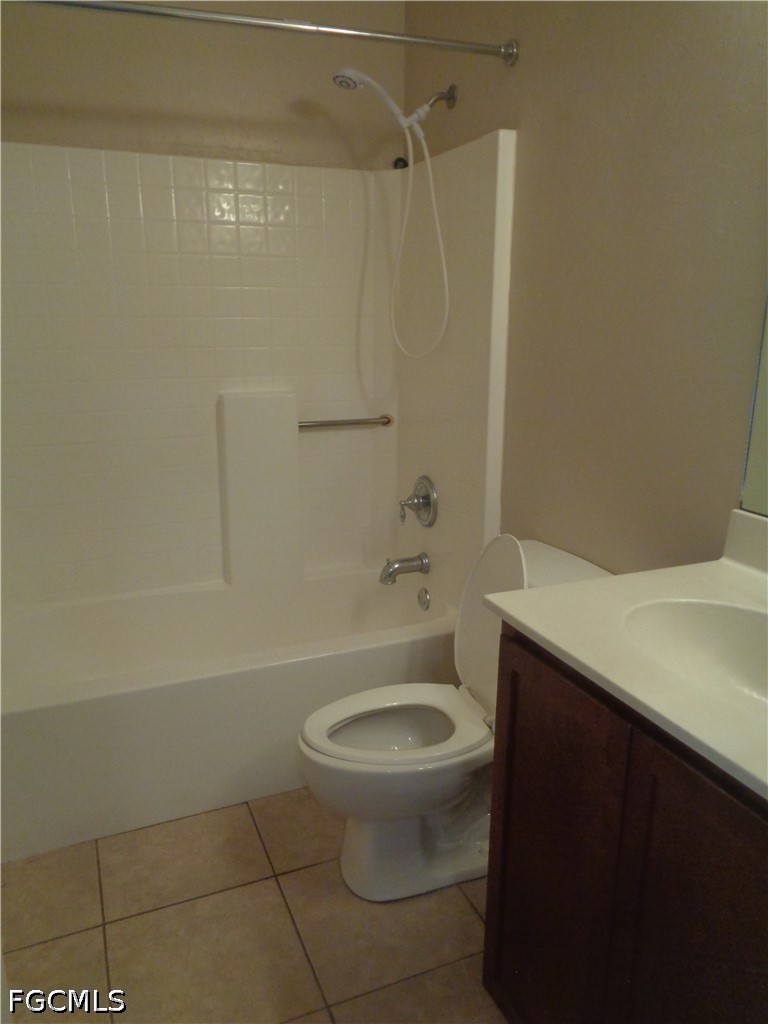 2463 Nature Pointe Loop Fort Myers, FL 33905 - Photo 37 of 50 a bathroom with a sink a toilet and shower