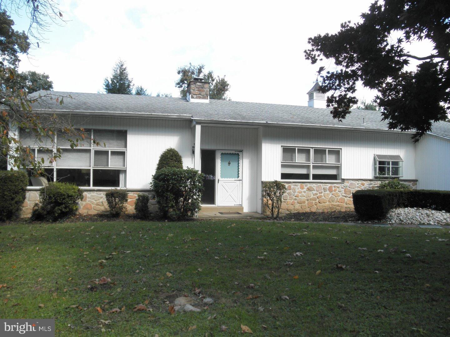 265 Shoemaker Road Huntingdon Valley, PA 19006 - Photo 2 of 24 Exterior Front