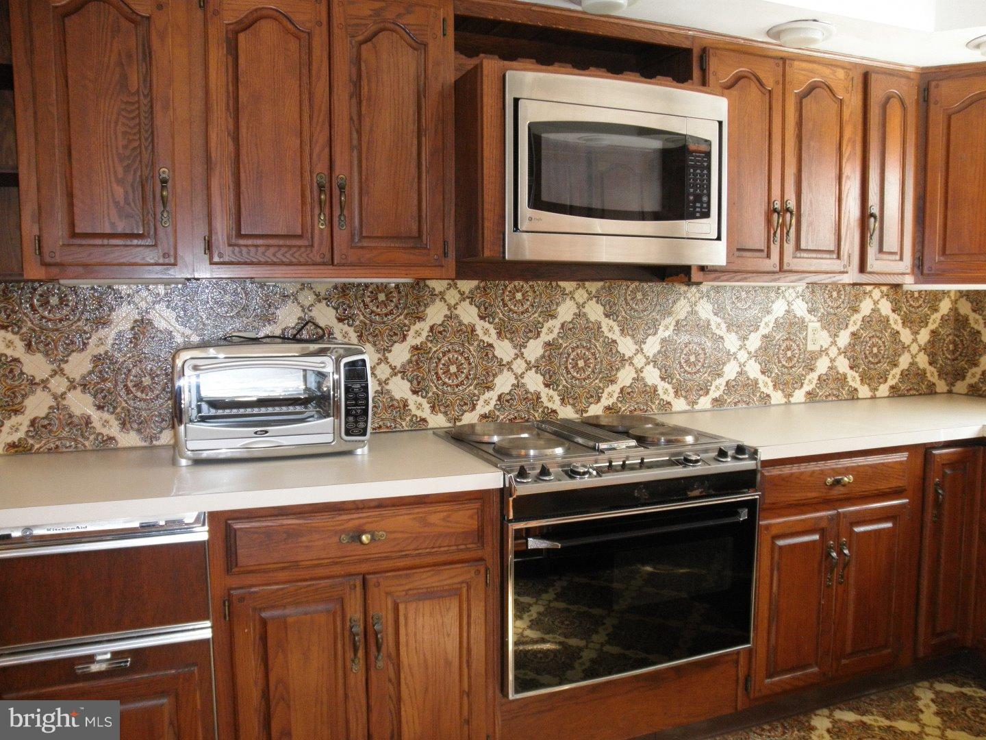 265 Shoemaker Road Huntingdon Valley, PA 19006 - Photo 13 of 24 Kitchen