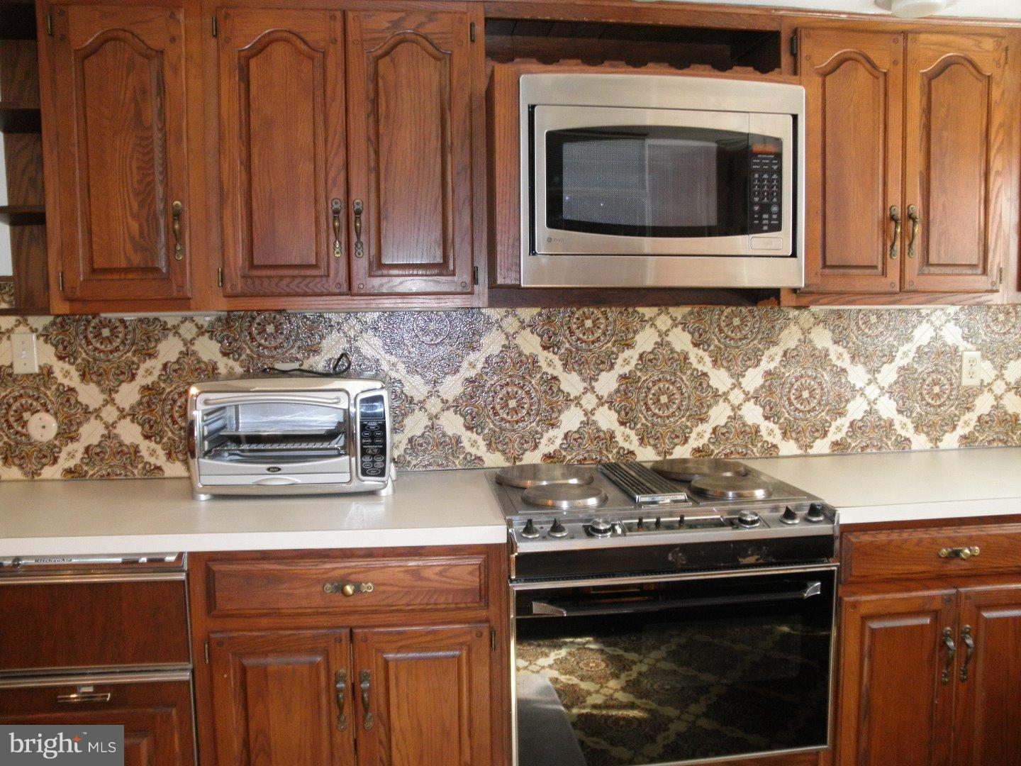 265 Shoemaker Road Huntingdon Valley, PA 19006 - Photo 15 of 24 Kitchen