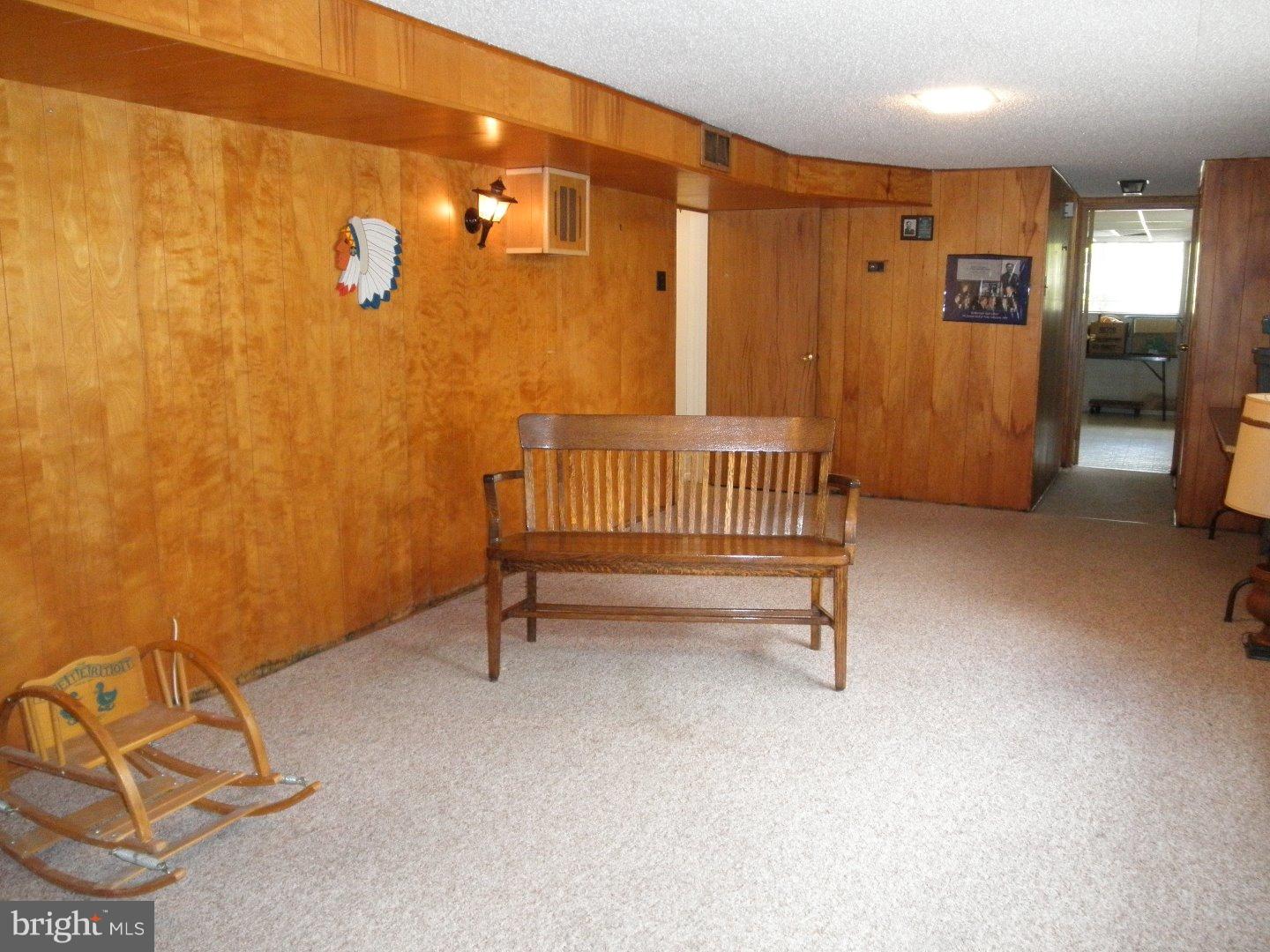 265 Shoemaker Road Huntingdon Valley, PA 19006 - Photo 17 of 24 Family Room