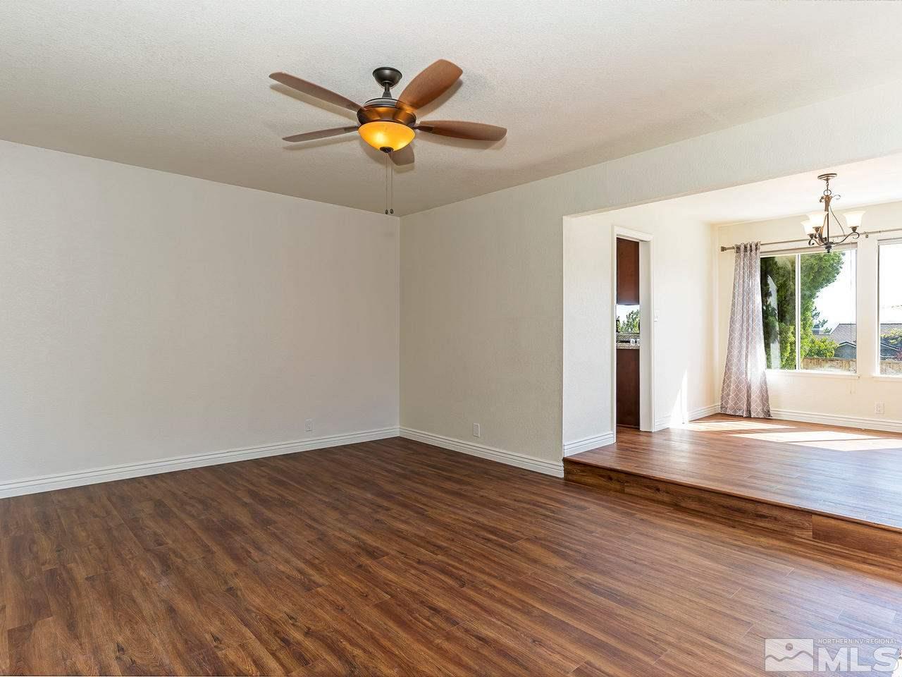 2250 Silver Ridge Drive Reno, NV 89509 - Photo 4 of 25 Photo 4