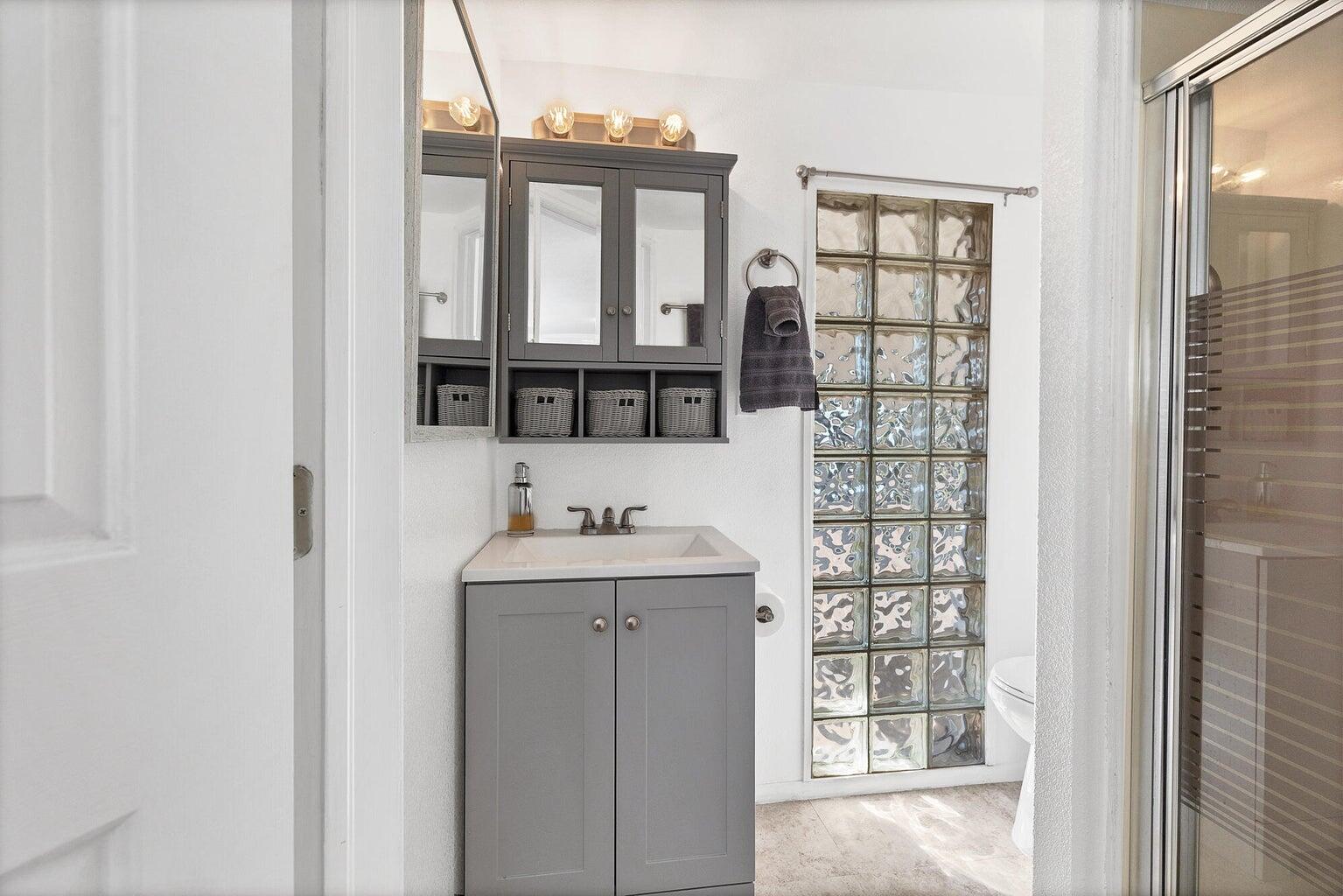 2990 East Riverside Drive, Unit 173 St. George, UT 84790 - Photo 18 of 39 3/4 bathroom