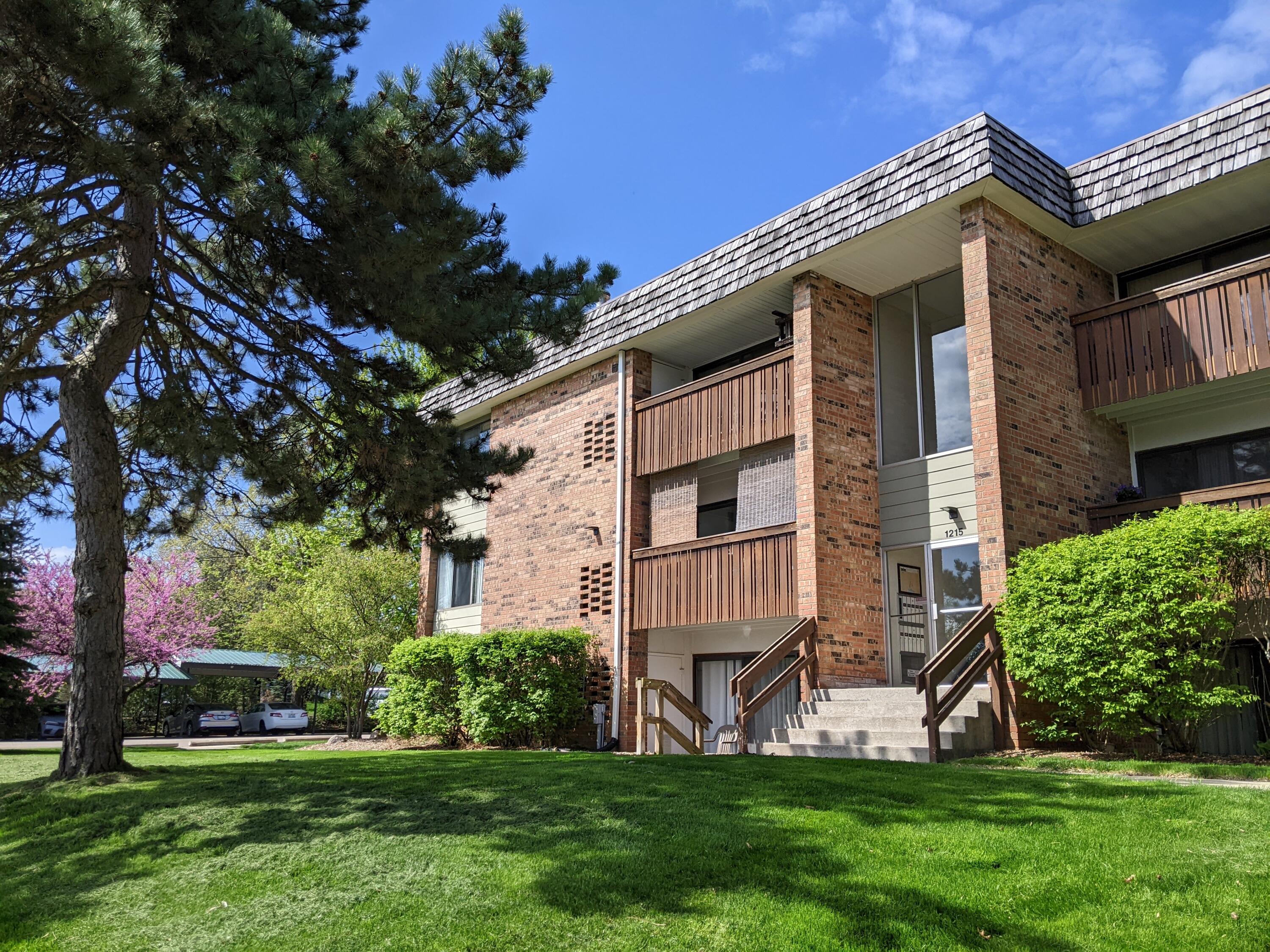 1215 South Maple Road, Unit 304 Ann Arbor, MI 48103 - Photo 2 of 13 PXL_20240501_150256270