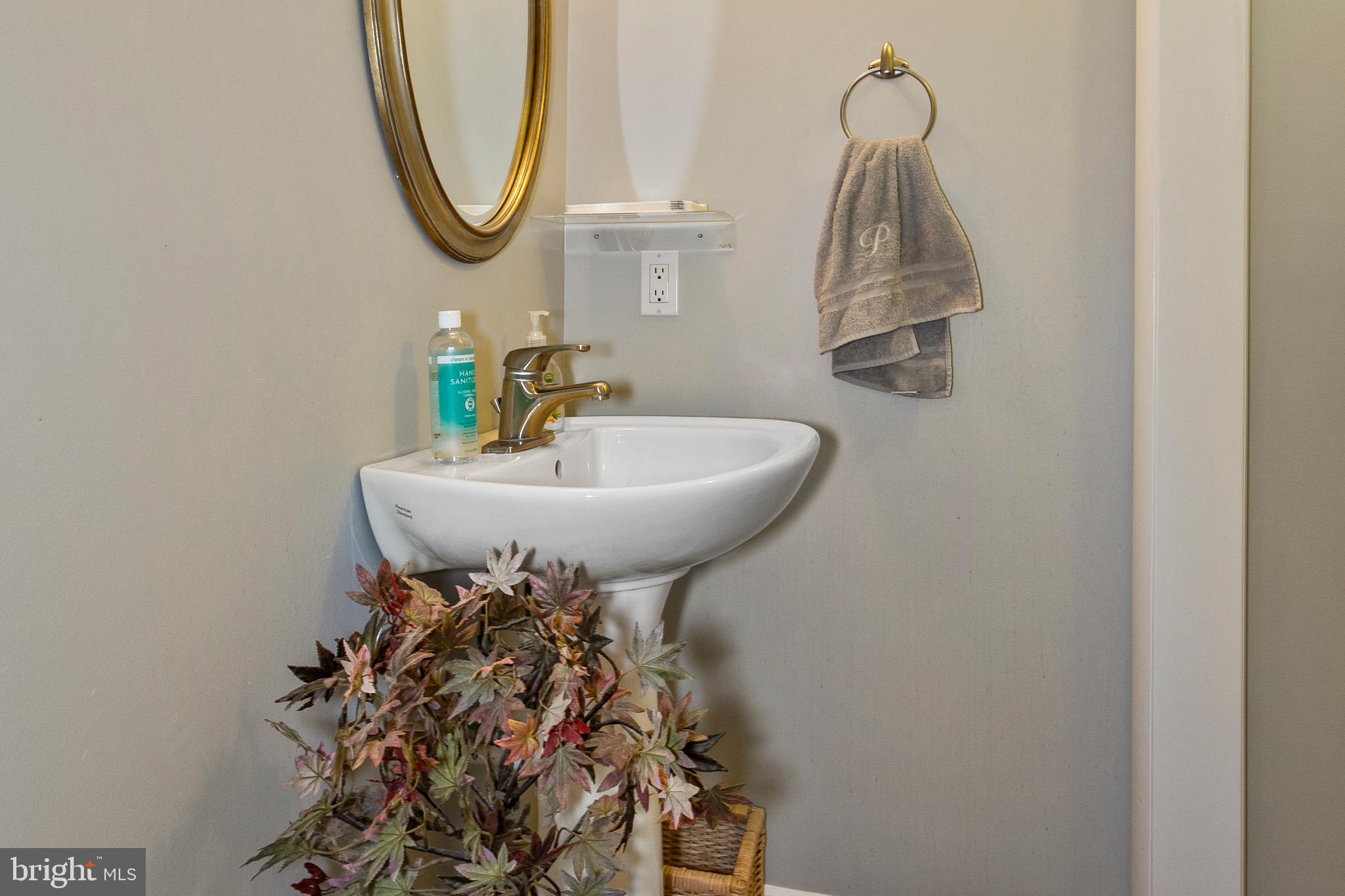 1042 Bellview Road McLean, VA 22102 - Photo 25 of 69 Gallery Image 25