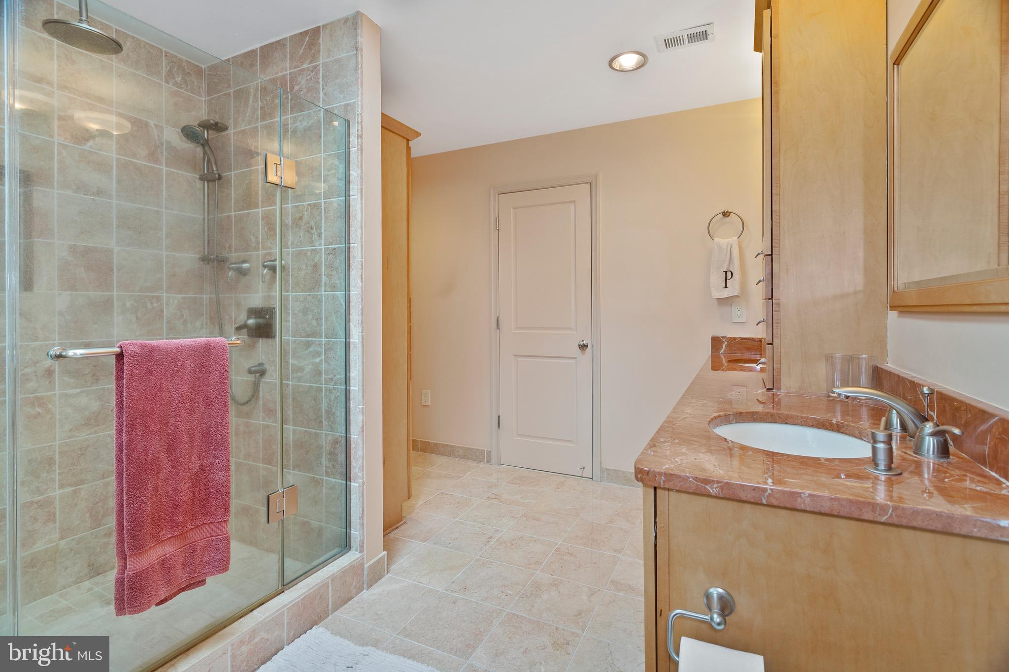 1042 Bellview Road McLean, VA 22102 - Photo 33 of 69 Gallery Image 33