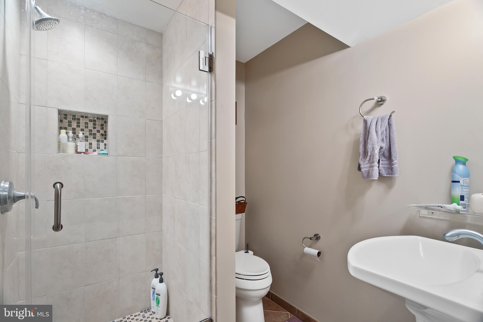 1042 Bellview Road McLean, VA 22102 - Photo 53 of 69 Gallery Image 53