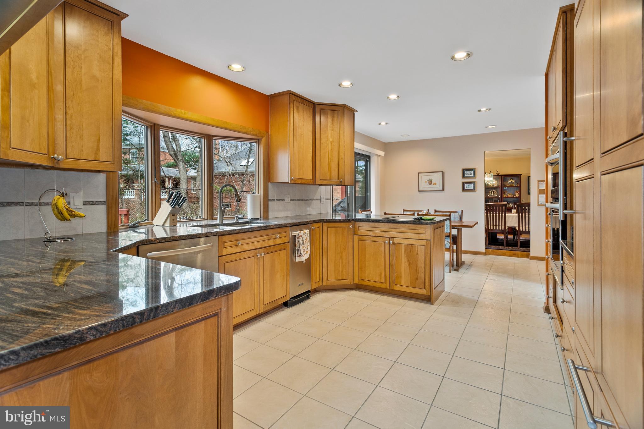 1042 Bellview Road McLean, VA 22102 - Photo 9 of 69 Gallery Image 9