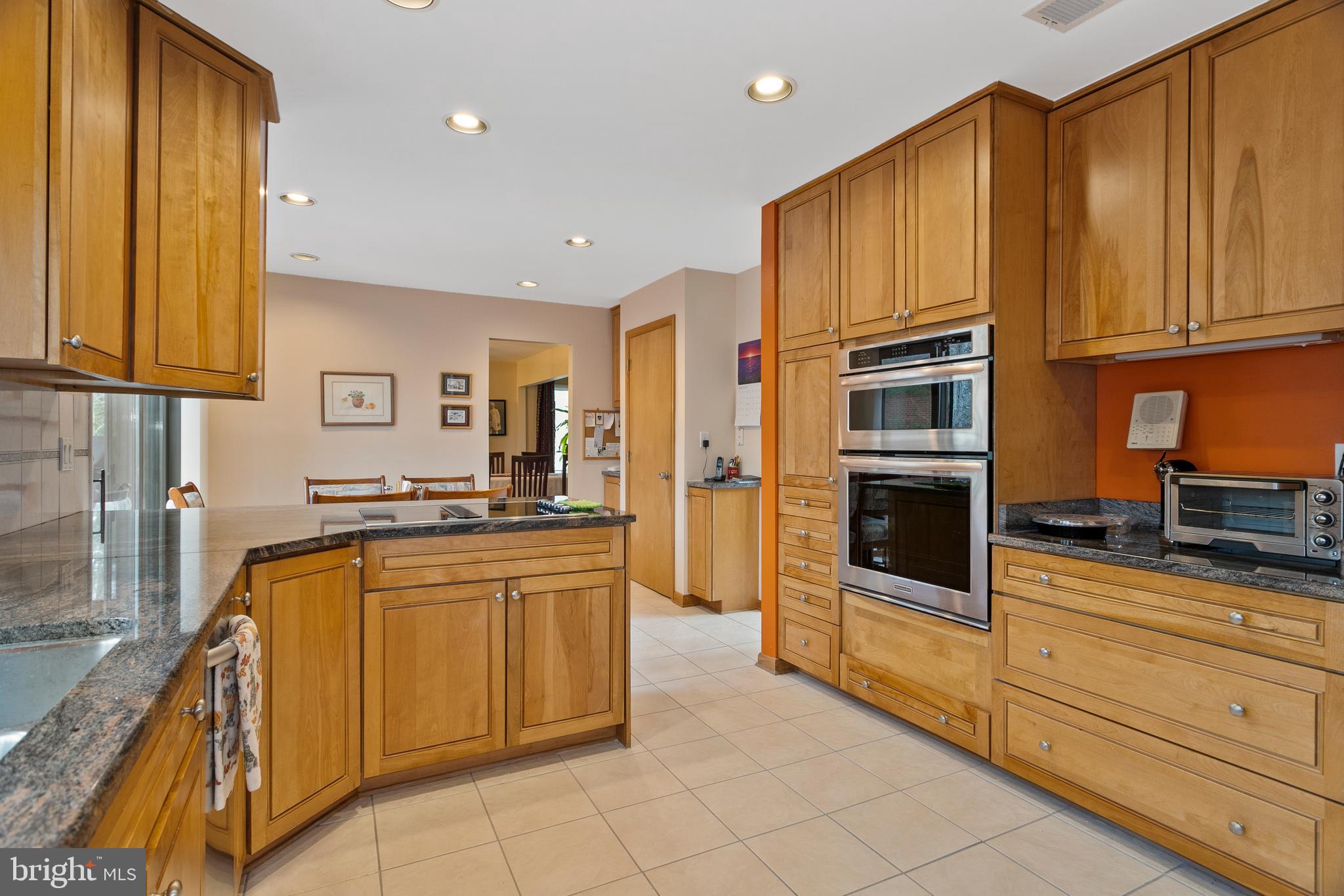 1042 Bellview Road McLean, VA 22102 - Photo 10 of 69 Gallery Image 10