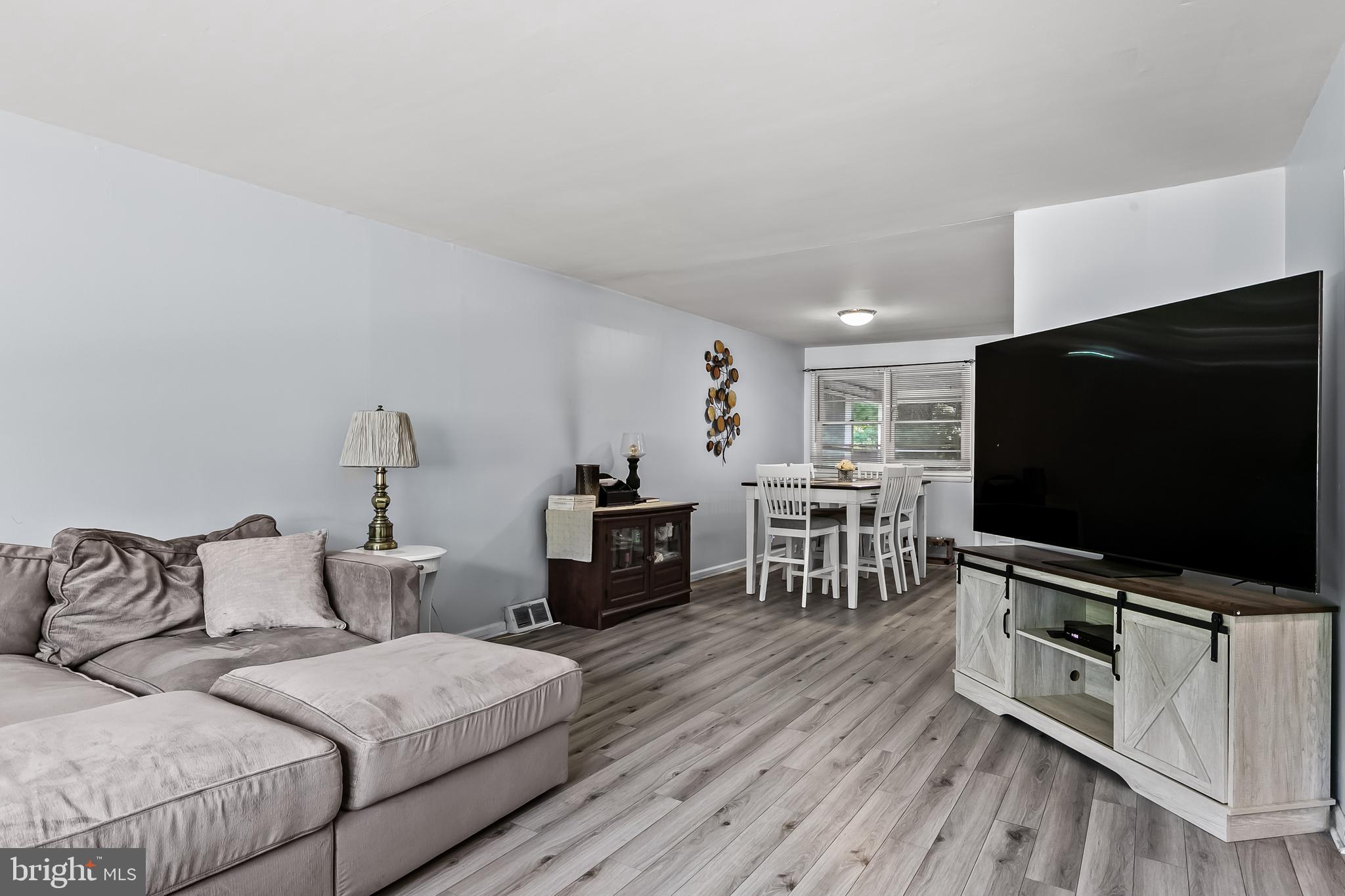 517 King George Road Cherry Hill, NJ 08034 - Photo 5 of 30