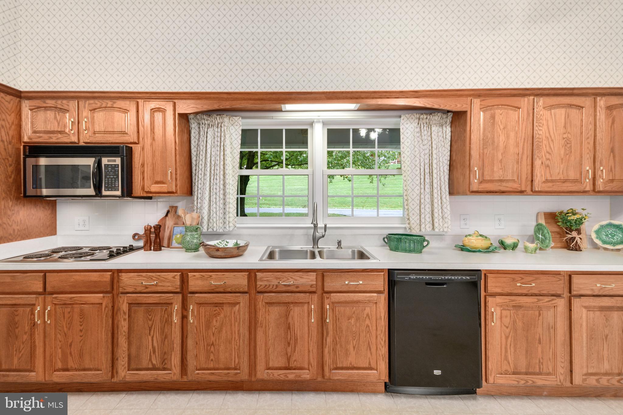 7321 Parkview Drive Frederick, MD 21702 - Photo 17 of 51 Updated Kitchen